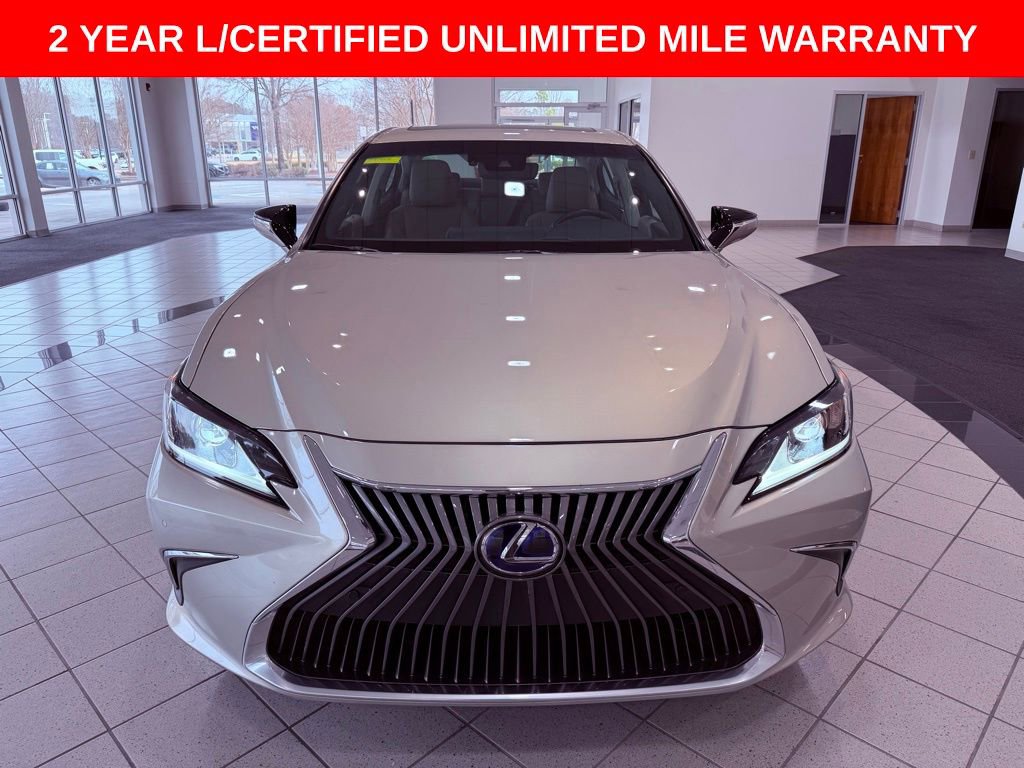 Certified 2020 Lexus ES 300h w/ Premium Package image 2