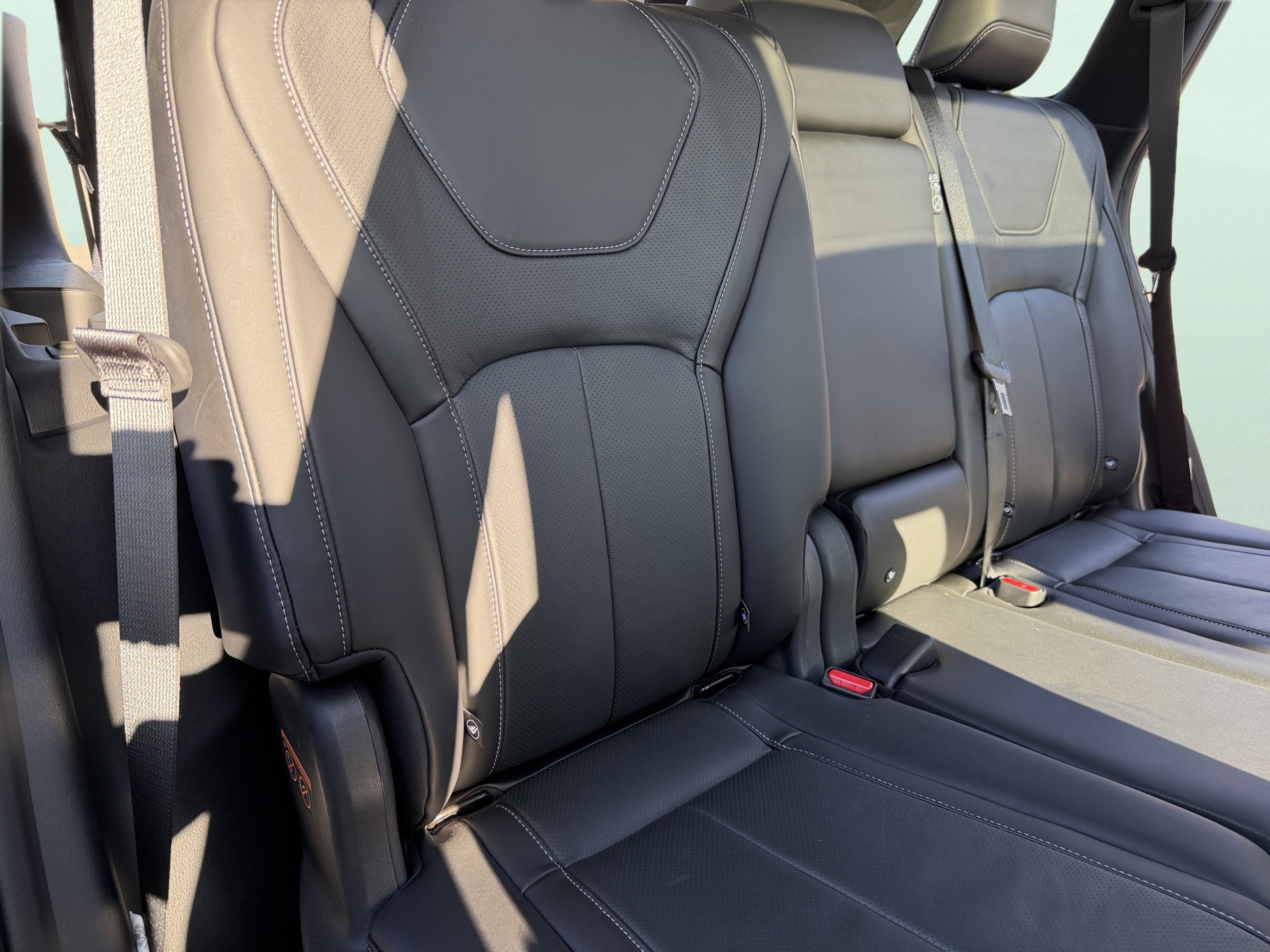 Used 2025 INFINITI QX60 Luxe FWD image 48