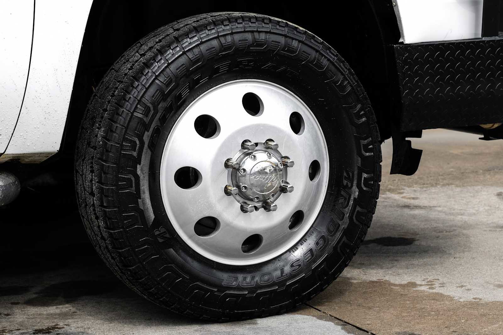 Used 2010 GMC Sierra 3500 SLT w/ SLT Convenience Package image 52