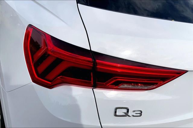 Certified 2024 Audi Q3 2.0T Premium AWD/4WD image 29
