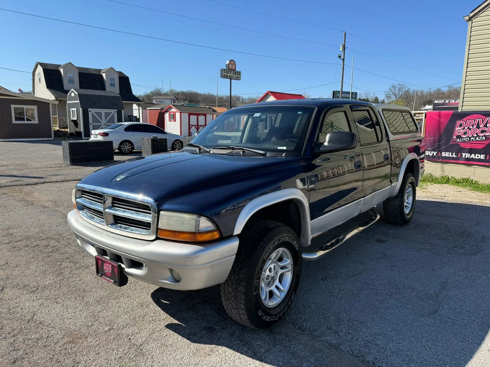 Used 2004 Dodge Dakota SLT w/ Deluxe Convenience Group AWD/4WD image 9