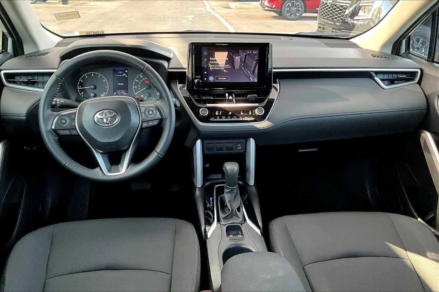 Used 2024 Toyota Corolla Cross LE image 14