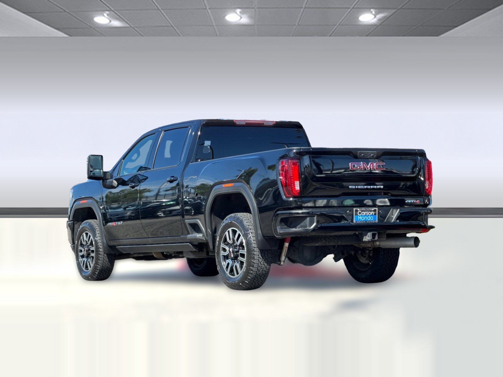 Used 2023 GMC Sierra 2500 AT4 AWD/4WD image 3