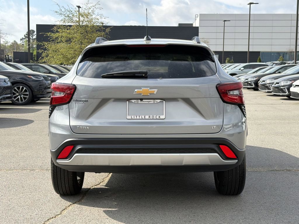 Used 2025 Chevrolet Trax LT image 4