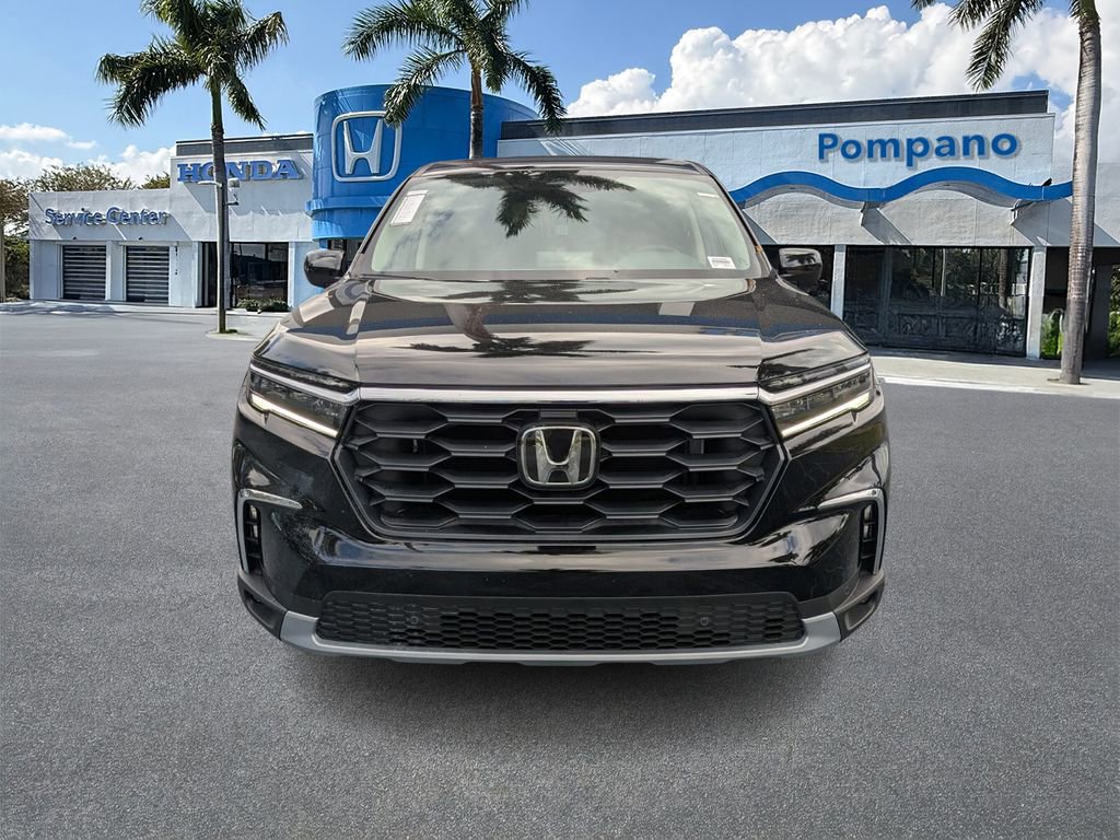 New 2025 Honda Pilot Black Edition image 2