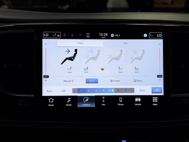 Used 2025 Chrysler Pacifica Limited FWD image 46