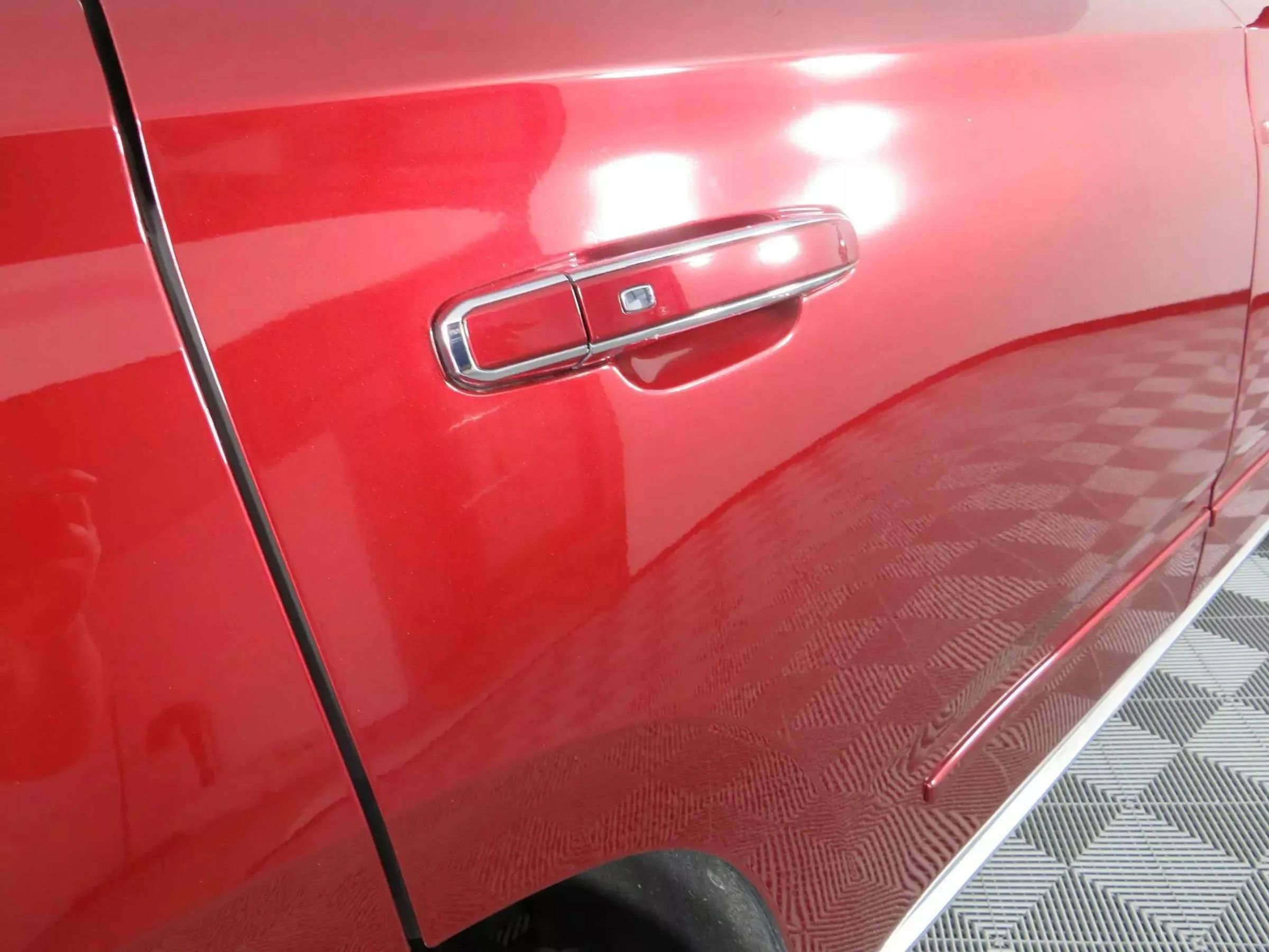 Used 2020 Chevrolet Tahoe Premier AWD/4WD image 38