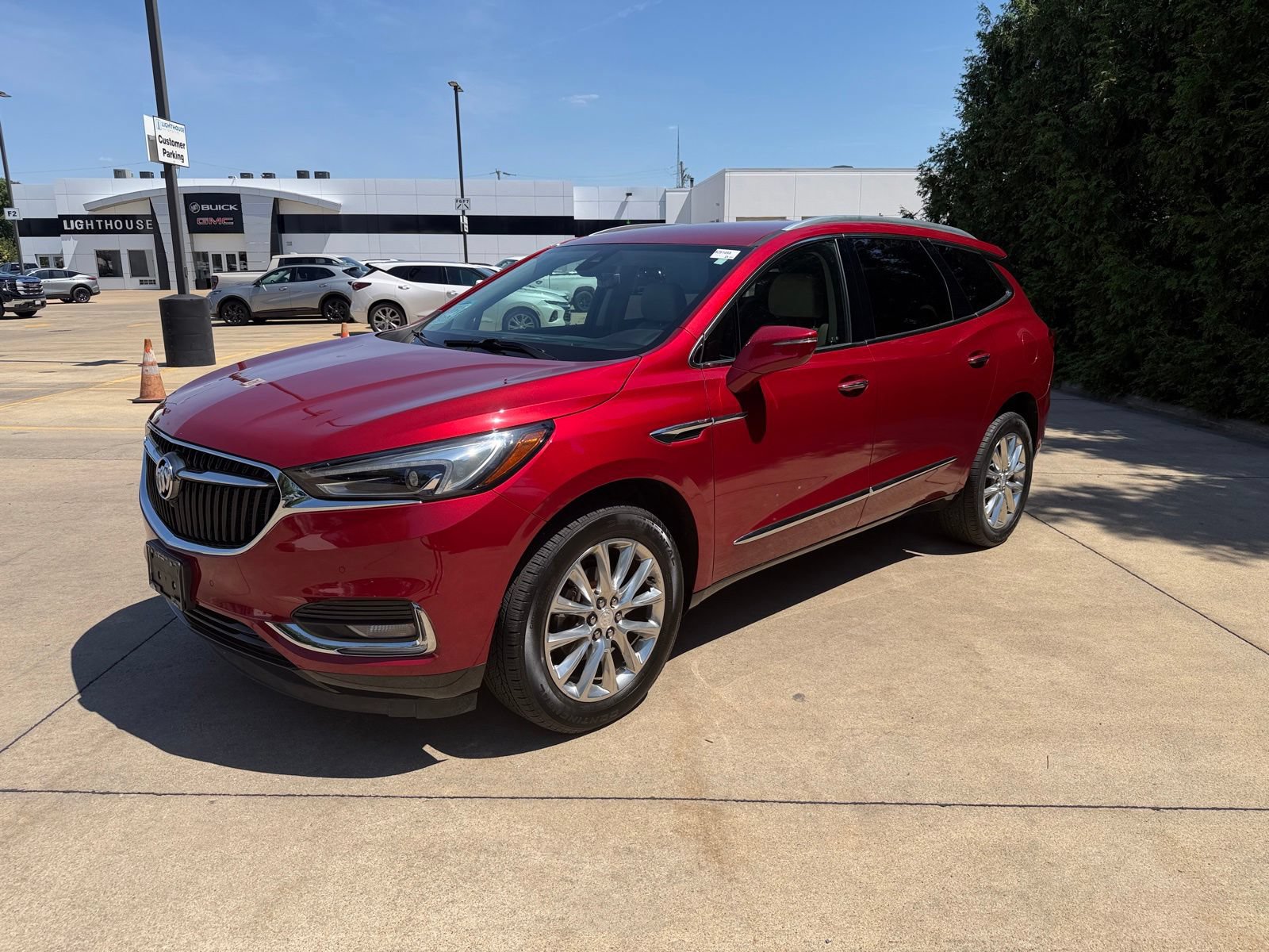 Used 2020 Buick Enclave Premium w/ Surround and Sites Package AWD/4WD image 7