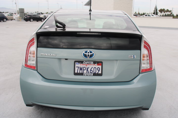 Used 2015 Toyota Prius Two FWD image 4