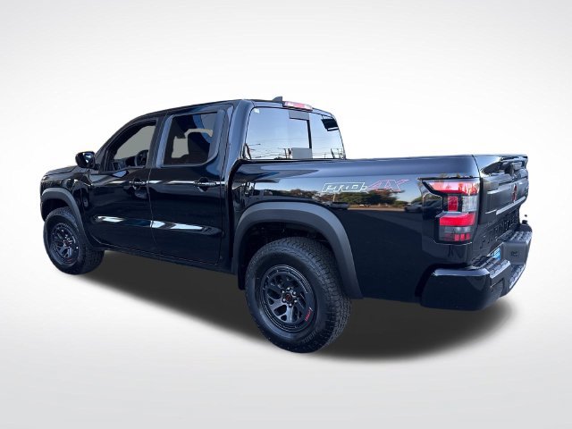 Used 2026 Nissan Frontier PRO-4X AWD/4WD image 3