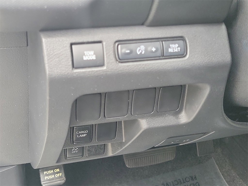 Used 2022 Nissan Frontier SV image 23