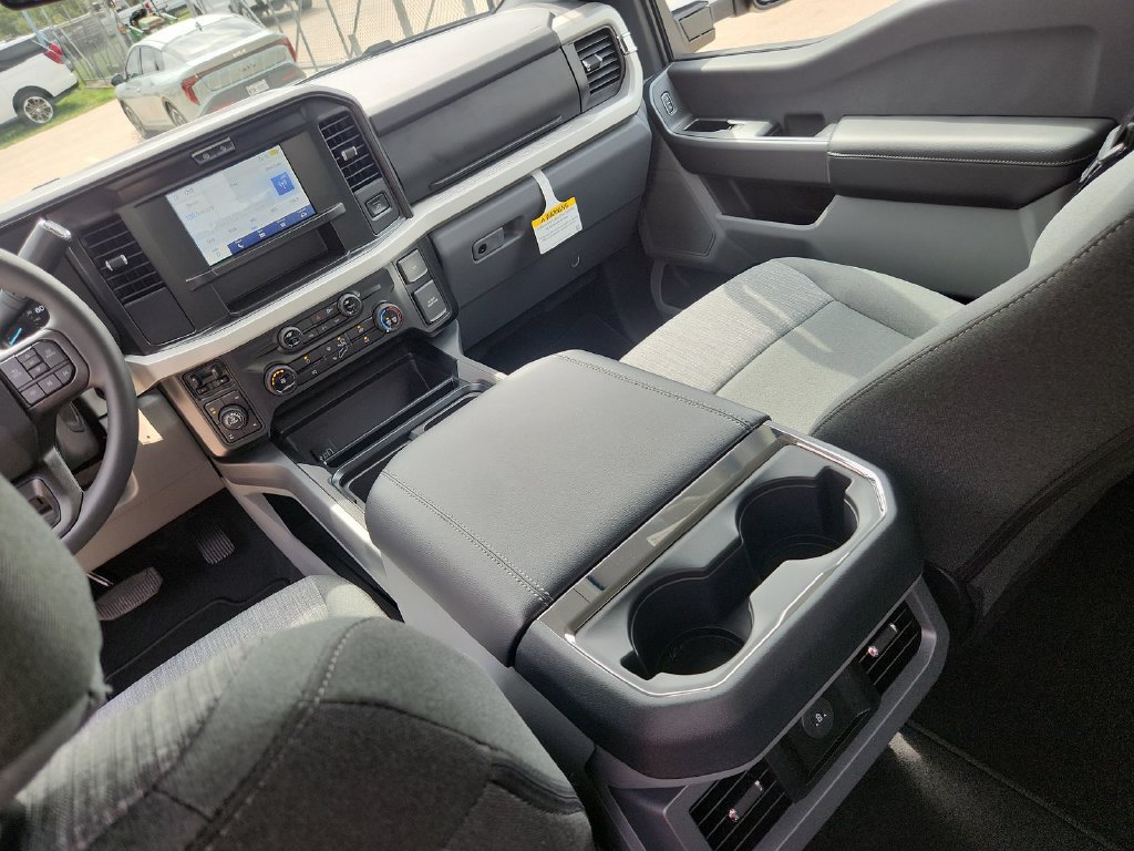 New 2027 Ford F350 XLT w/ Tremor Off-Road Package AWD/4WD image 24