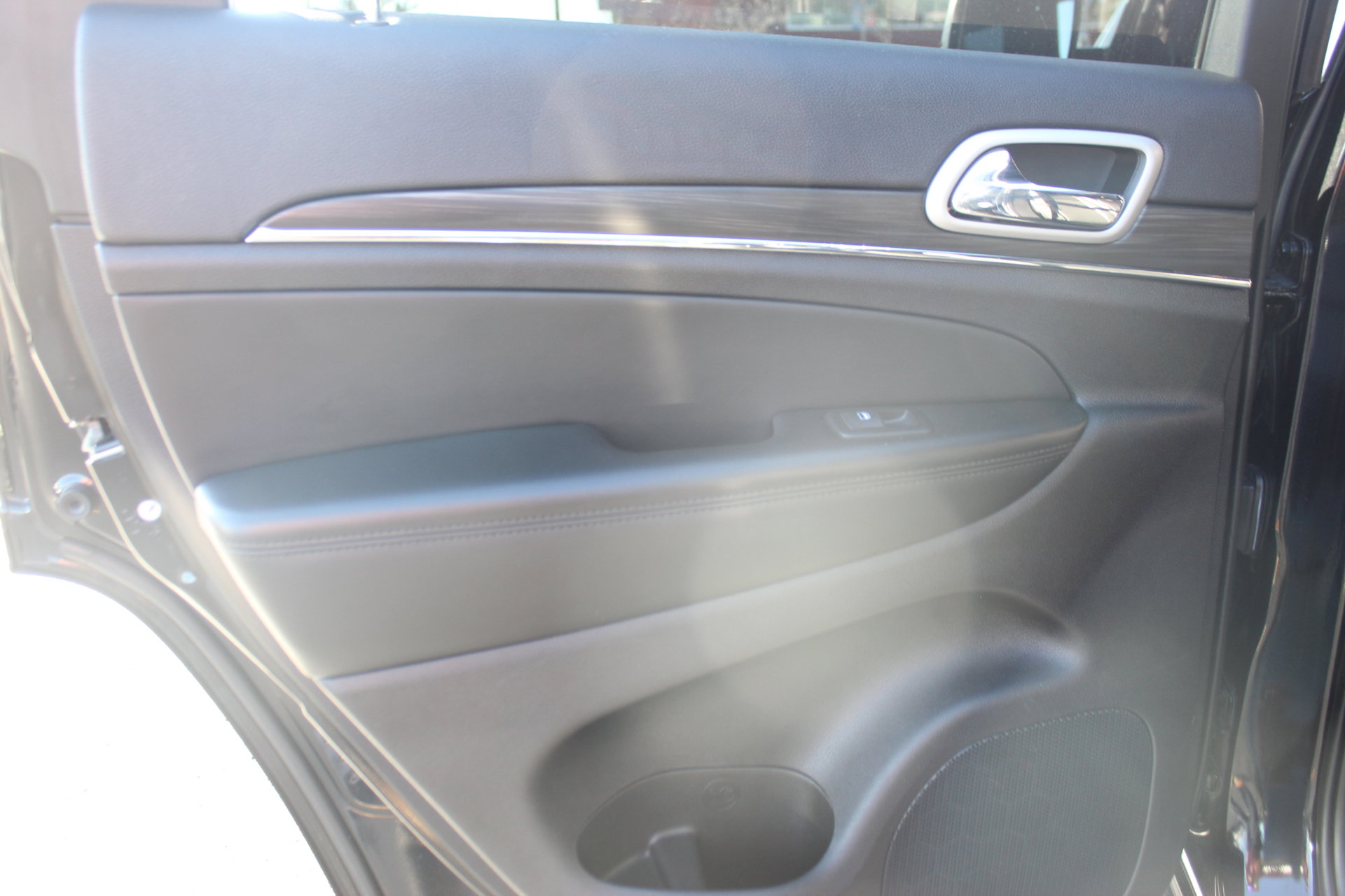 Used 2021 Jeep Grand Cherokee Limited w/ Luxury Group II image 27