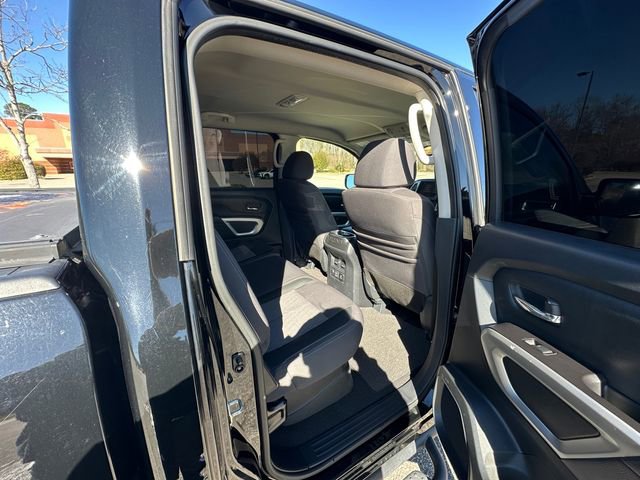 Used 2021 Nissan Titan SV w/ SV Convenience Package image 17