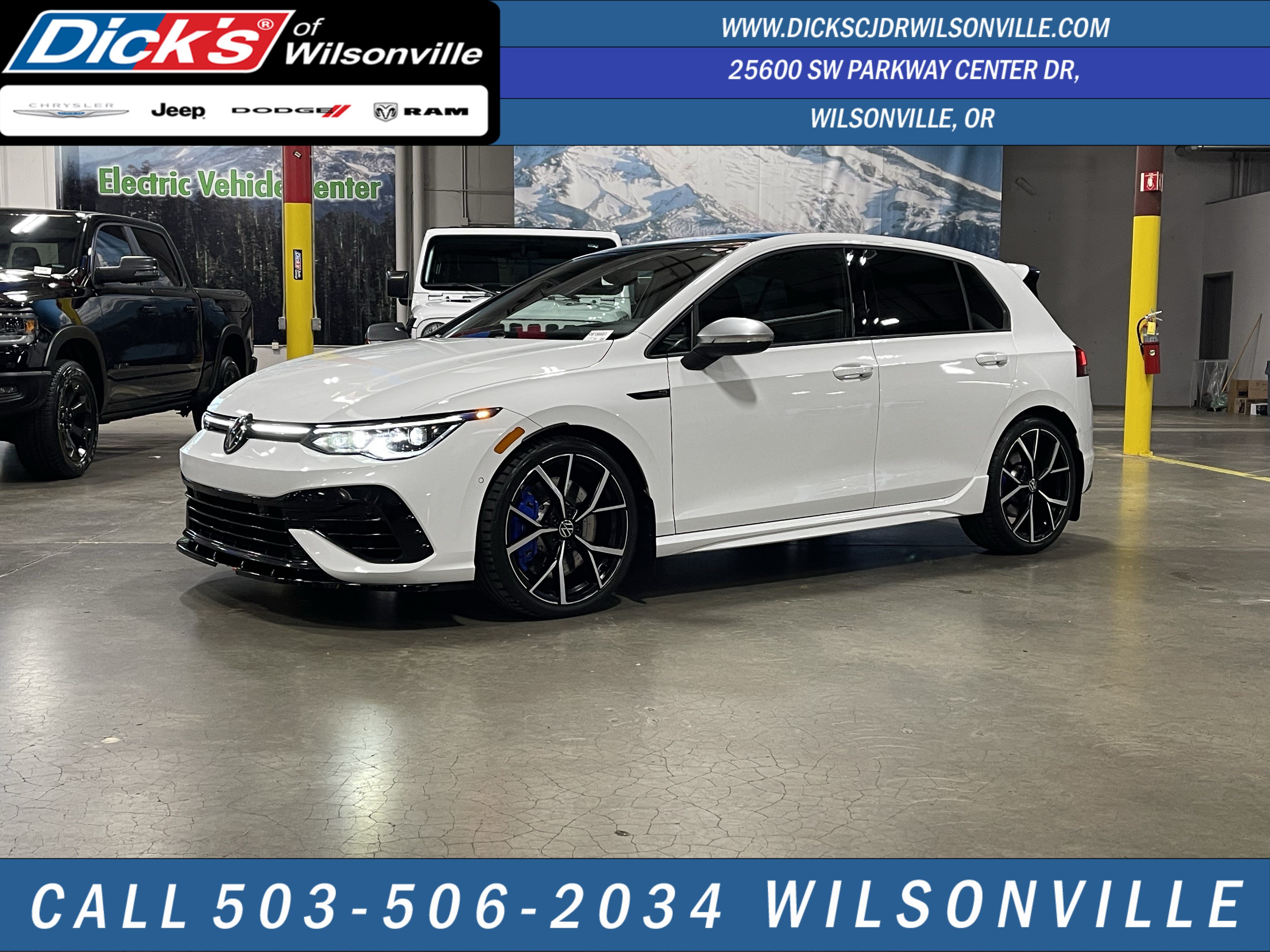 Used 2024 Volkswagen Golf R AWD/4WD image 1