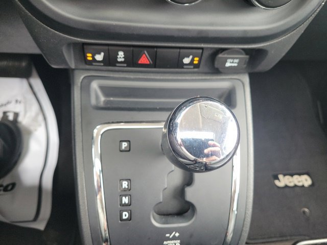Used 2015 Jeep Patriot High Altitude FWD image 35