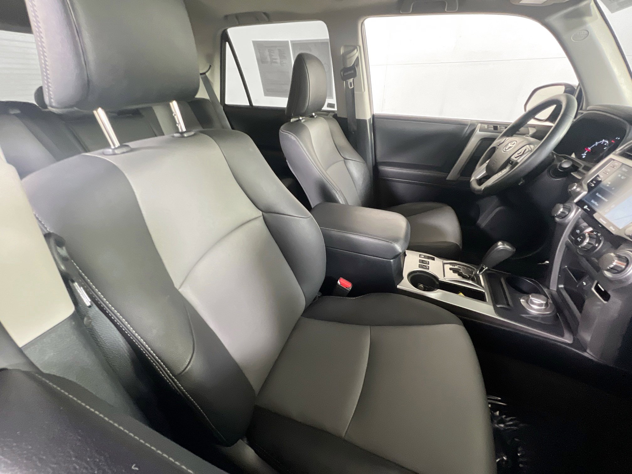 Used 2020 Toyota 4Runner SR5 Premium image 27