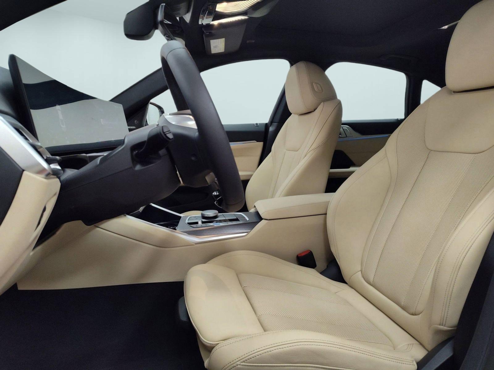 Used 2025 BMW i4 xDrive40i w/ Premium Package image 5