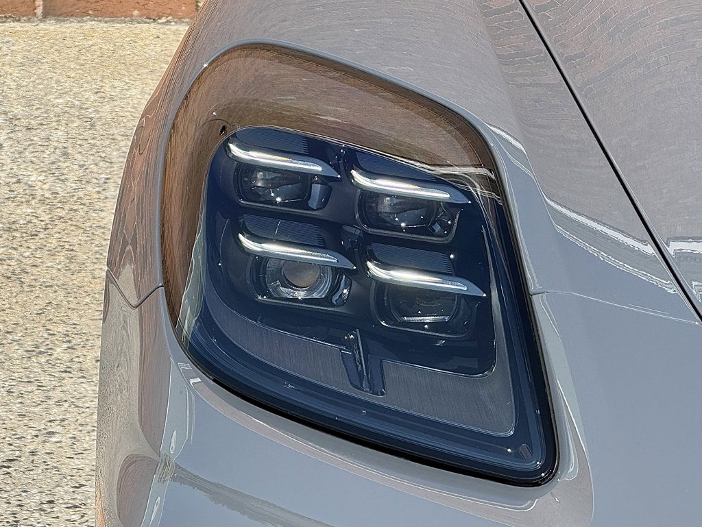 New 2025 Porsche Panamera 4 image 12