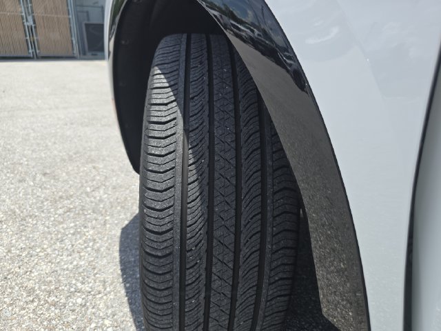 Certified 2022 Buick Envision Preferred FWD image 32