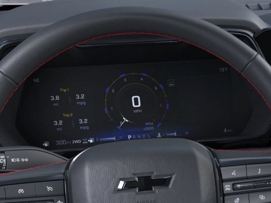 Used 2025 Chevrolet Colorado Z71 w/ Midnight Edition AWD/4WD image 16