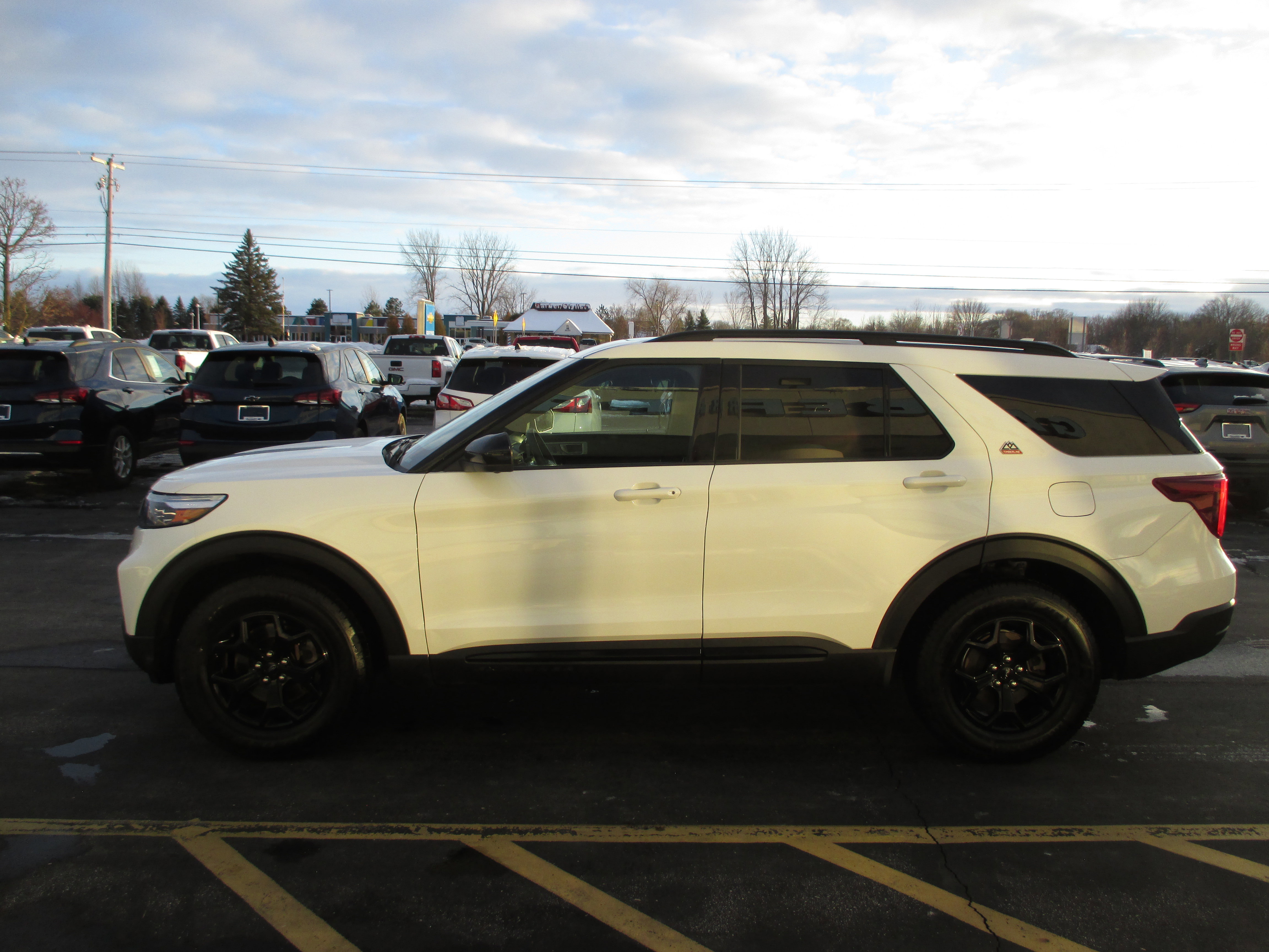 Used 2022 Ford Explorer Timberline w/ Timberline Technology Package image 6