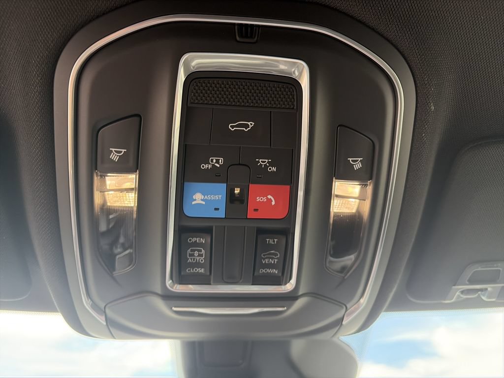 New 2026 Jeep Grand Cherokee Altitude RWD image 27