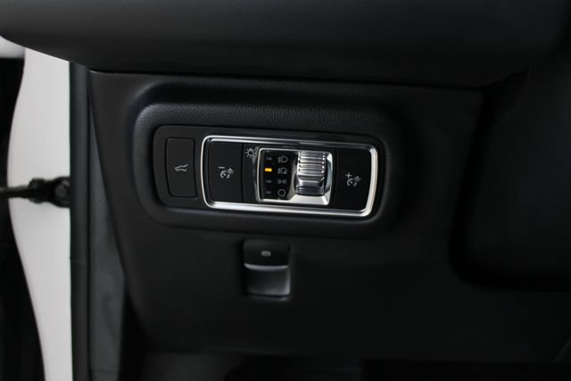 Used 2024 Lincoln Nautilus Premier w/ Equipment Group 102A AWD/4WD image 16