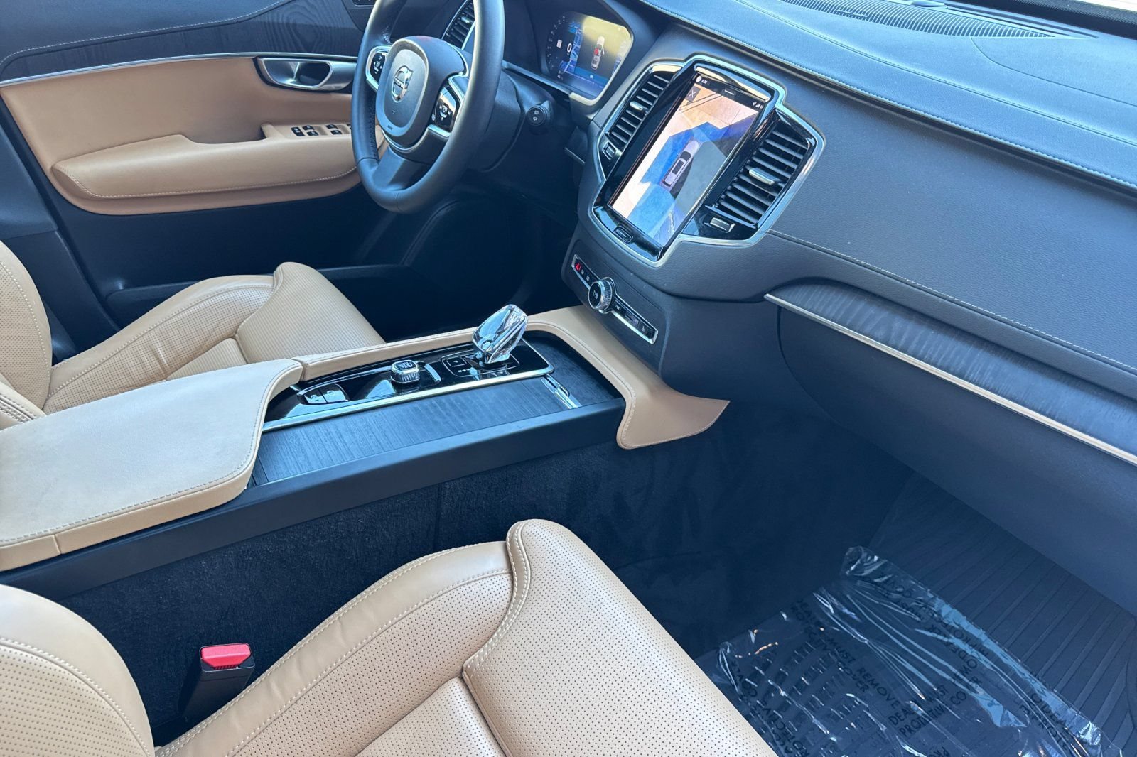 Certified 2024 Volvo XC90 B6 Ultimate AWD/4WD image 19