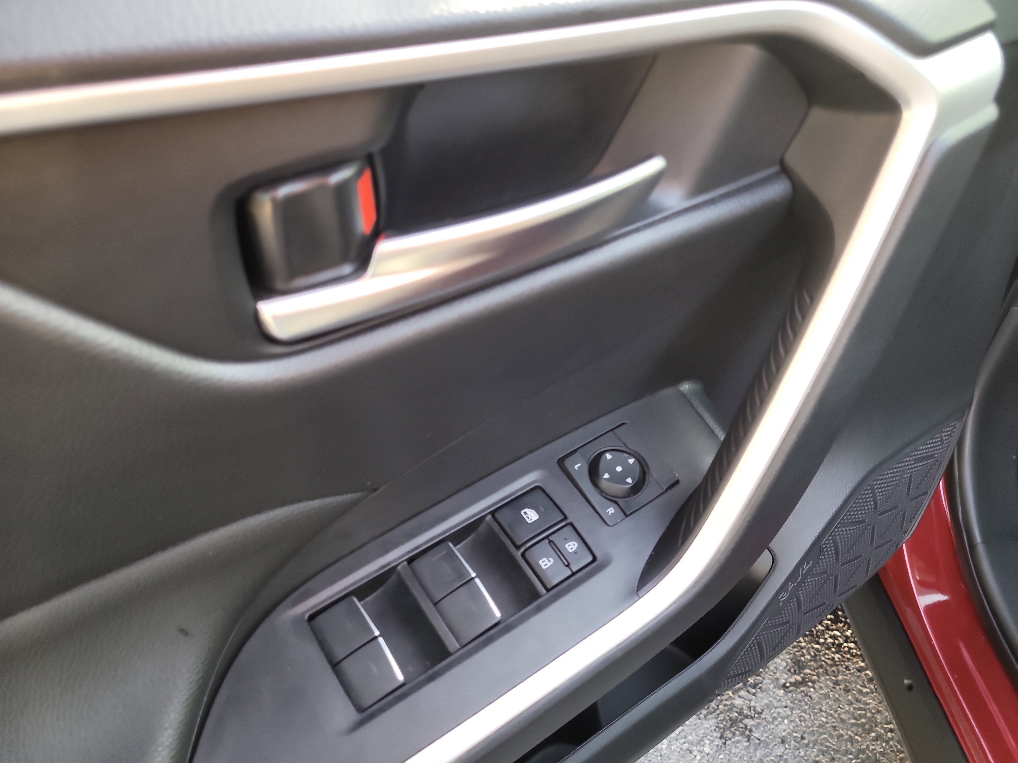 Certified 2025 Toyota RAV4 XLE w/ Convenience Package AWD/4WD image 19