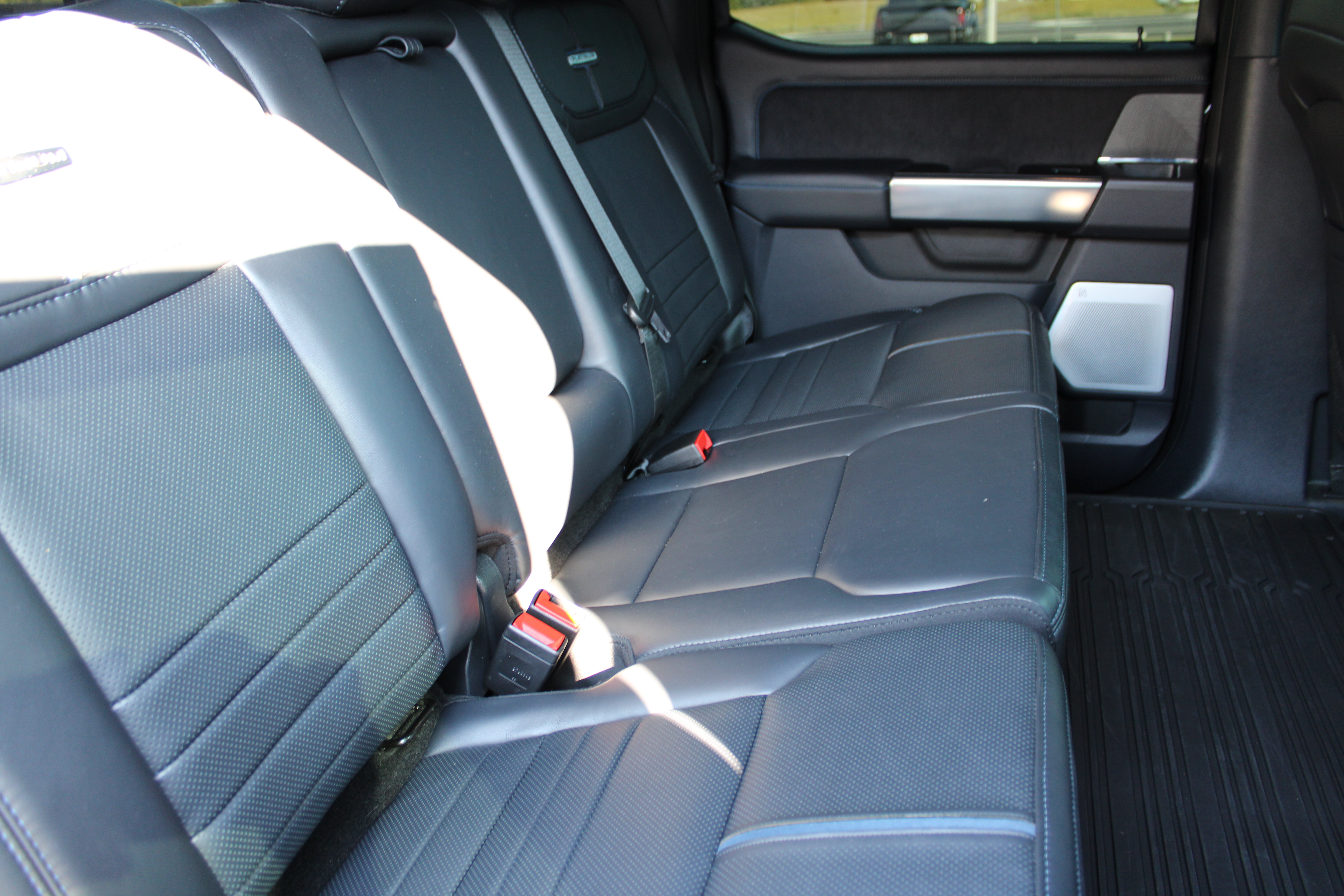Used 2025 Ford F350 Platinum AWD/4WD image 15