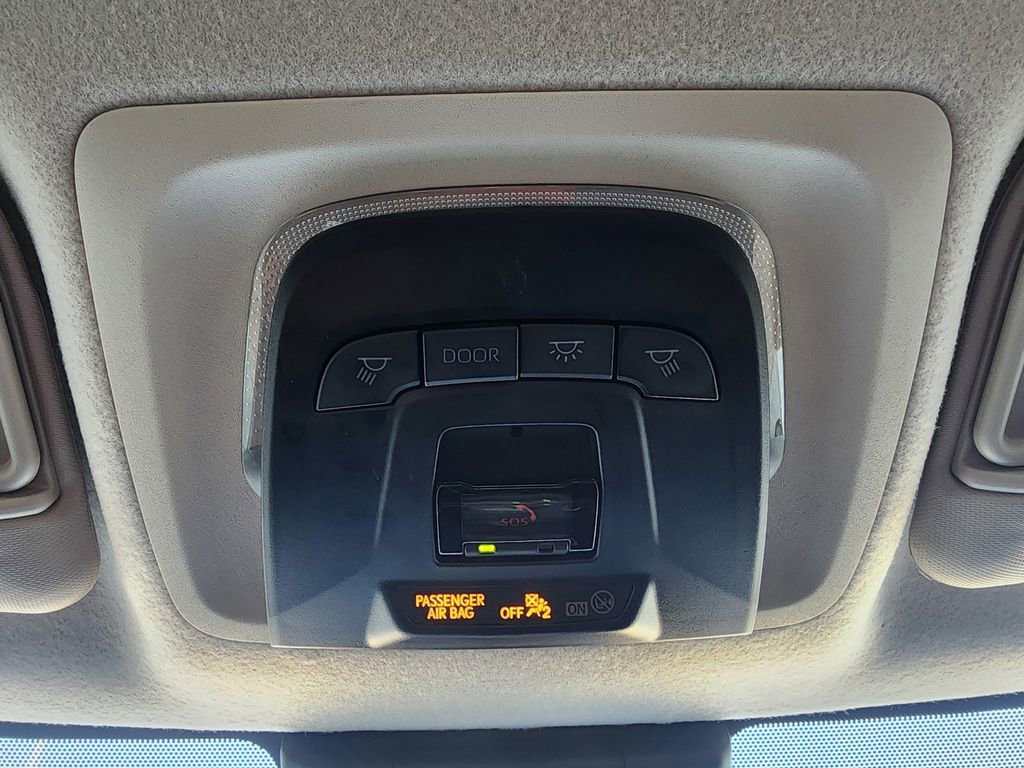 Used 2025 Toyota Corolla LE w/ LE Premium Package image 22