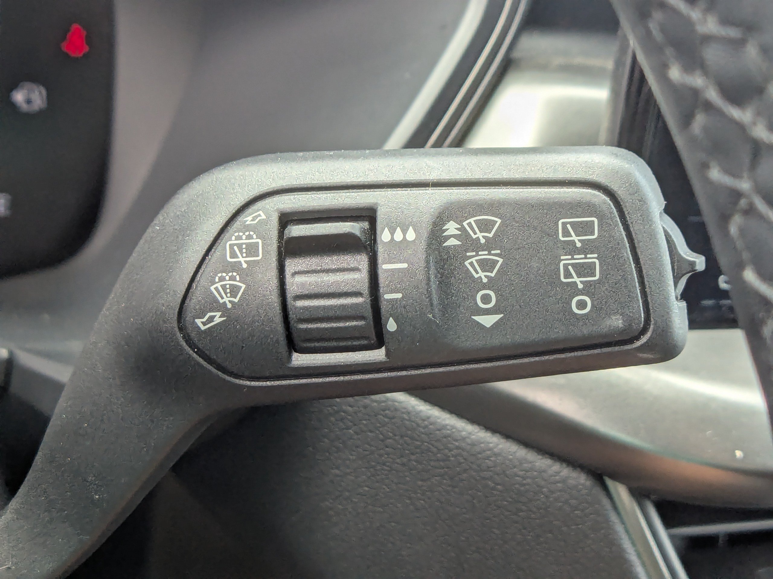 Used 2023 Ford Escape Active w/ Tech Pack #1 AWD/4WD image 29