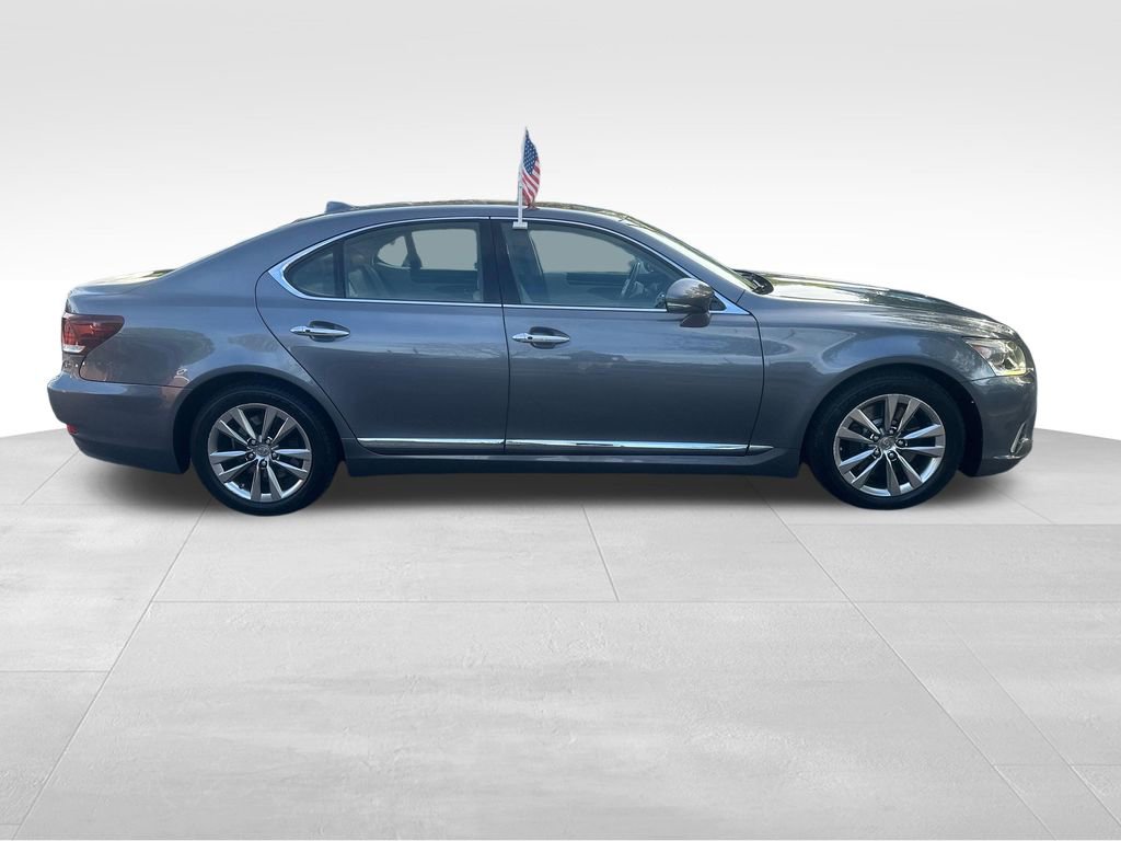 Used 2015 Lexus LS 460 AWD w/ Comfort Package image 32