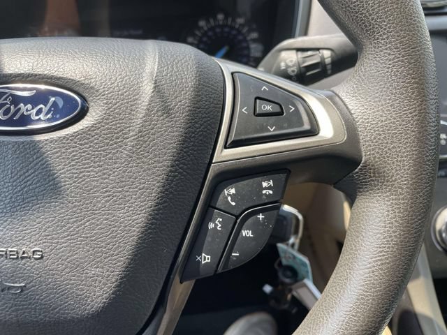 Used 2016 Ford Fusion SE FWD image 26