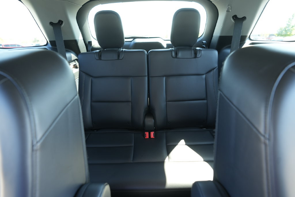 Used 2024 Ford Explorer XLT w/ Equipment Group 202A AWD/4WD image 30