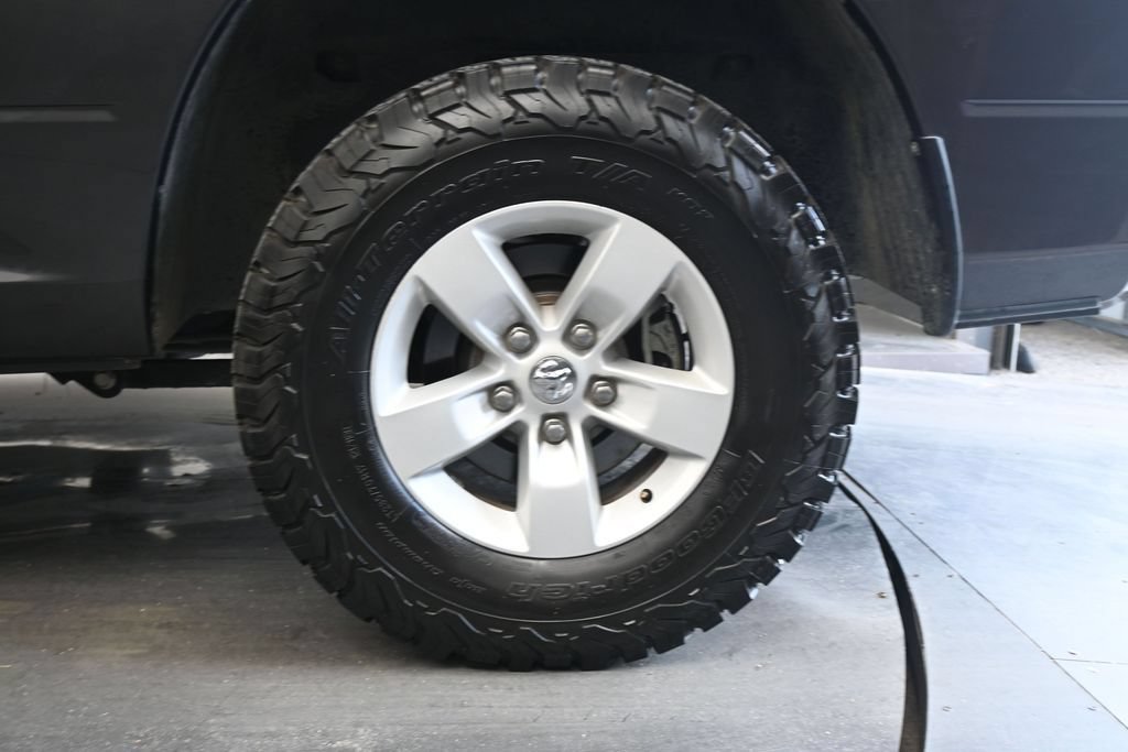 Used 2018 RAM 1500 Tradesman w/ Chrome Appearance Group AWD/4WD image 12