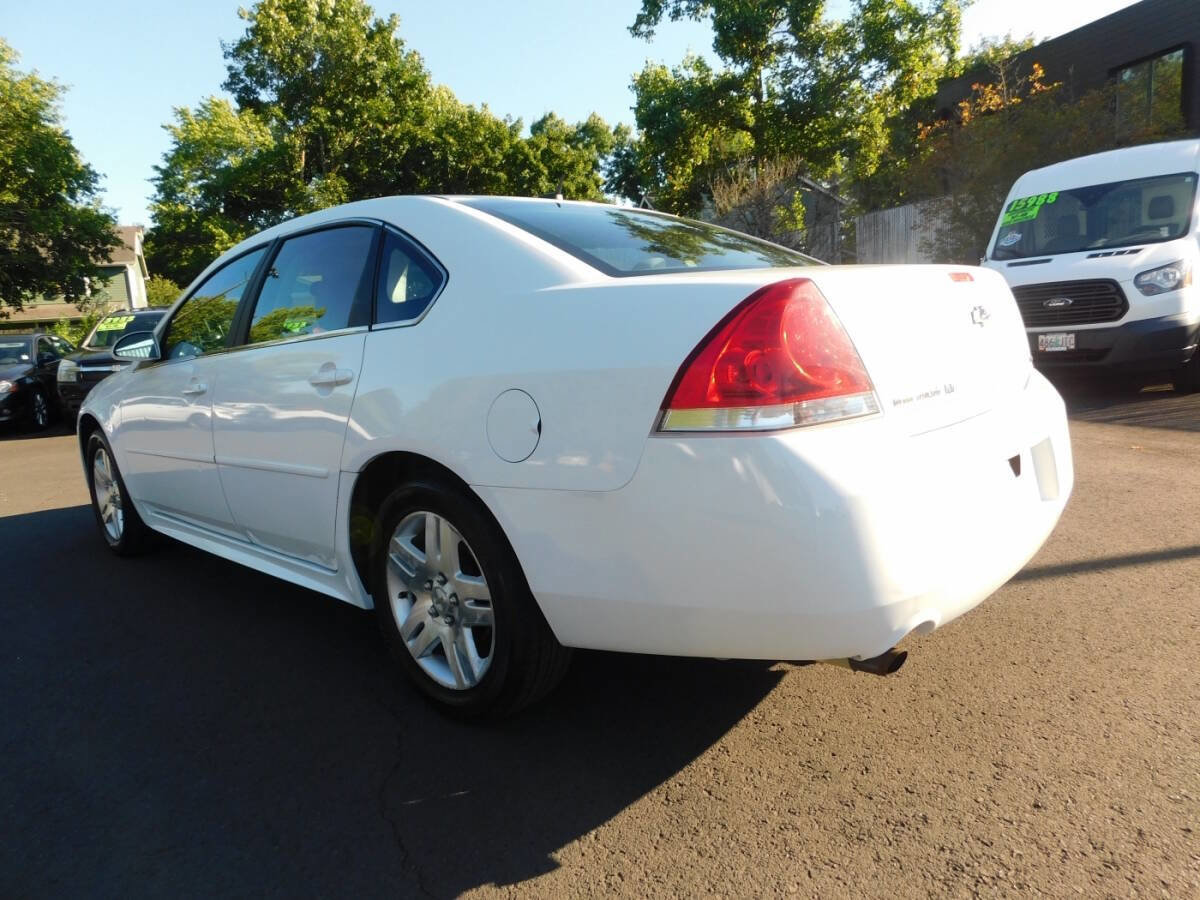 Used 2014 Chevrolet Impala LT w/ LT Sunroof Package image 3