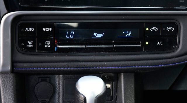 Used 2017 Toyota Corolla L image 21