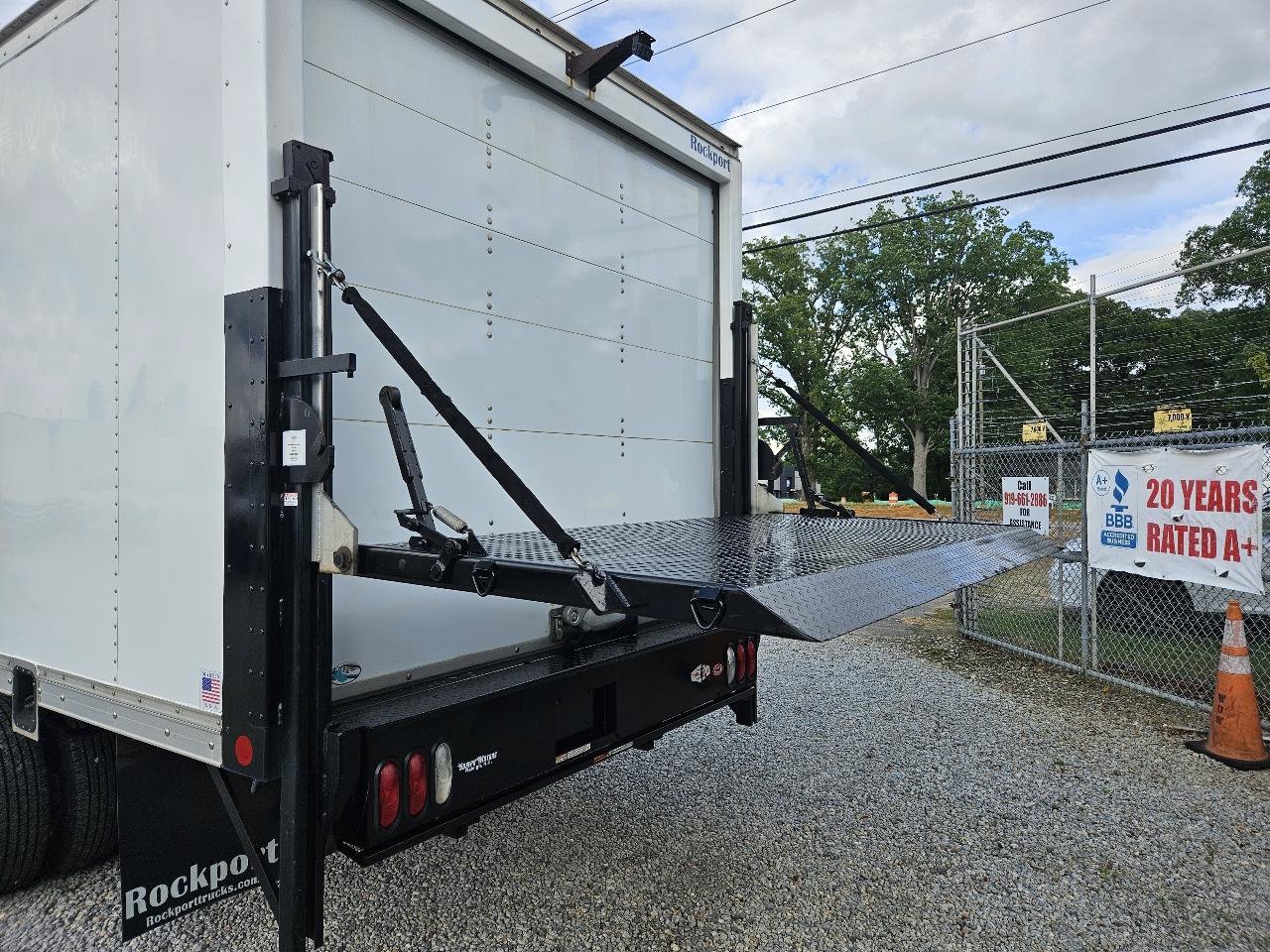 Used 2022 Ford E-450 and Econoline 450 Super Duty w/ Power Windows & Locks Group RWD image 14