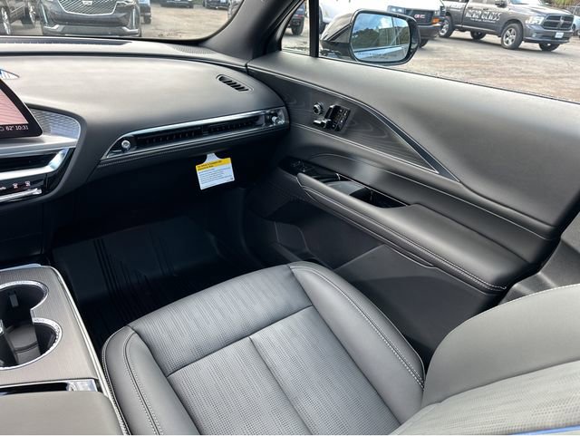 Used 2025 Cadillac Lyriq Sport w/ LPO, Floor Liner Package image 17
