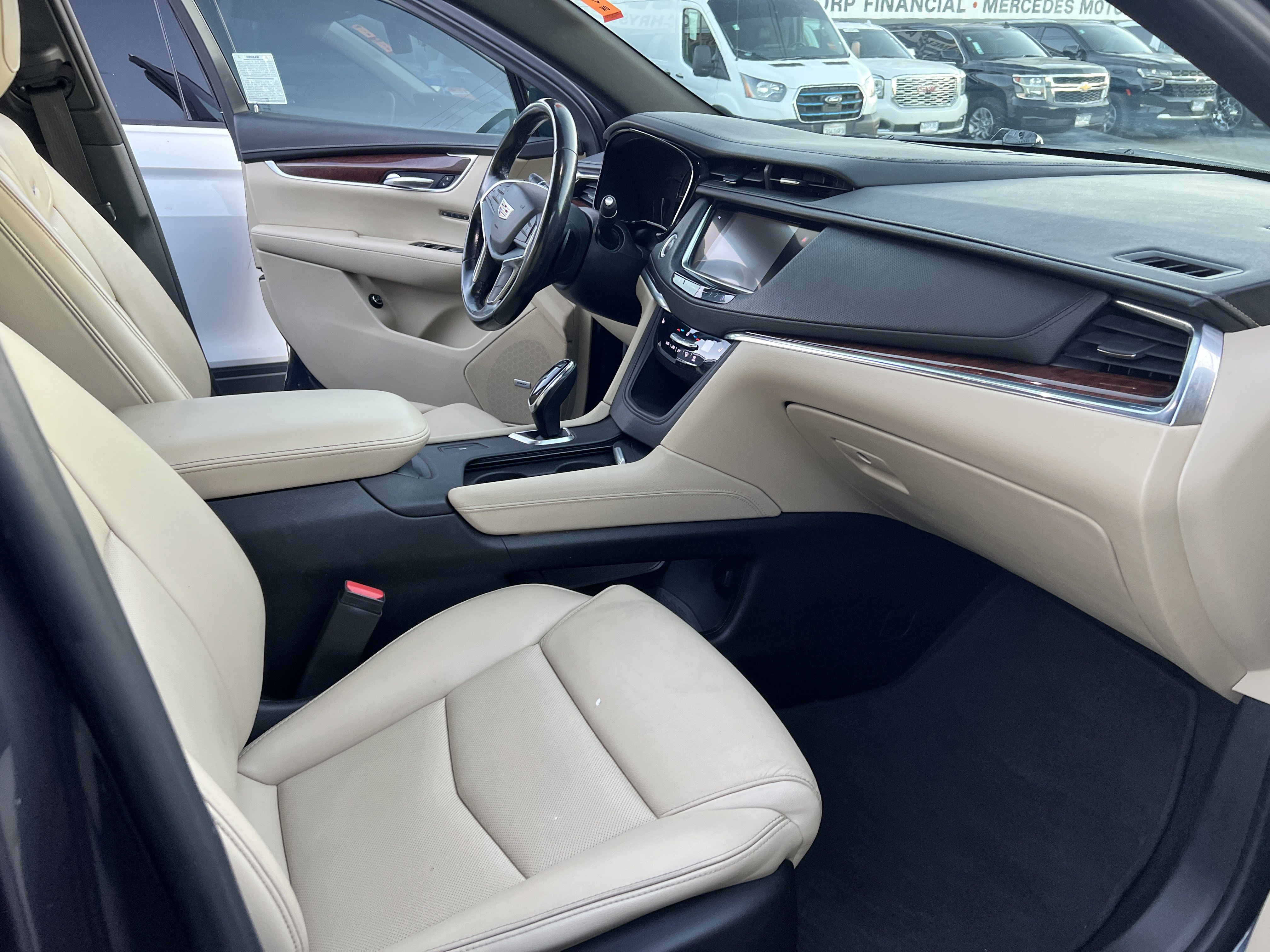 Used 2018 Cadillac XT5 Luxury image 19
