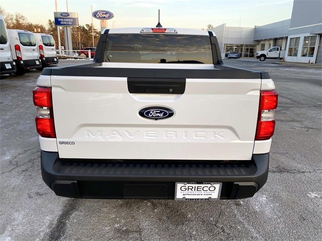 Used 2025 Ford Maverick XL image 4