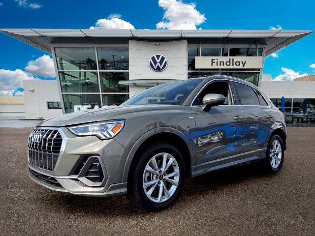 Used 2025 Audi Q3 2.0T Premium AWD/4WD image 2