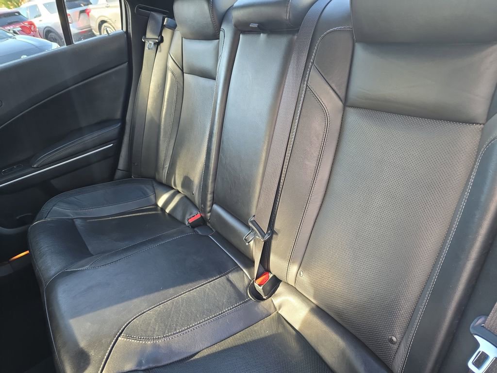 Used 2019 Dodge Charger SXT w/ Leather Interior Group image 10