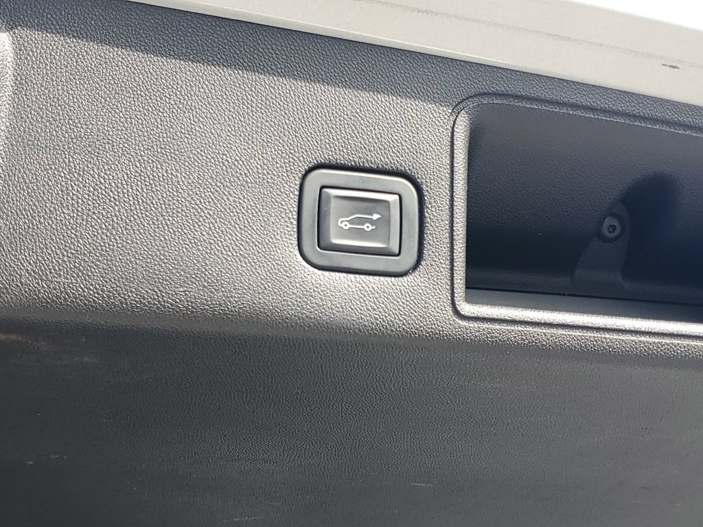 Certified 2019 GMC Terrain SLT w/ Preferred Package AWD/4WD image 12