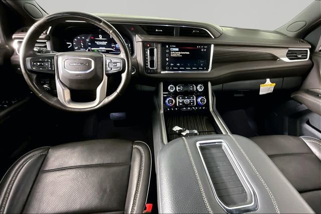 Used 2024 GMC Yukon Denali w/ Advanced Technology Package AWD/4WD image 5