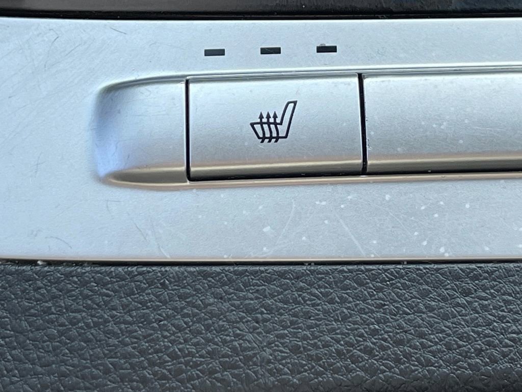 Certified 2024 Kia Carnival LX image 20