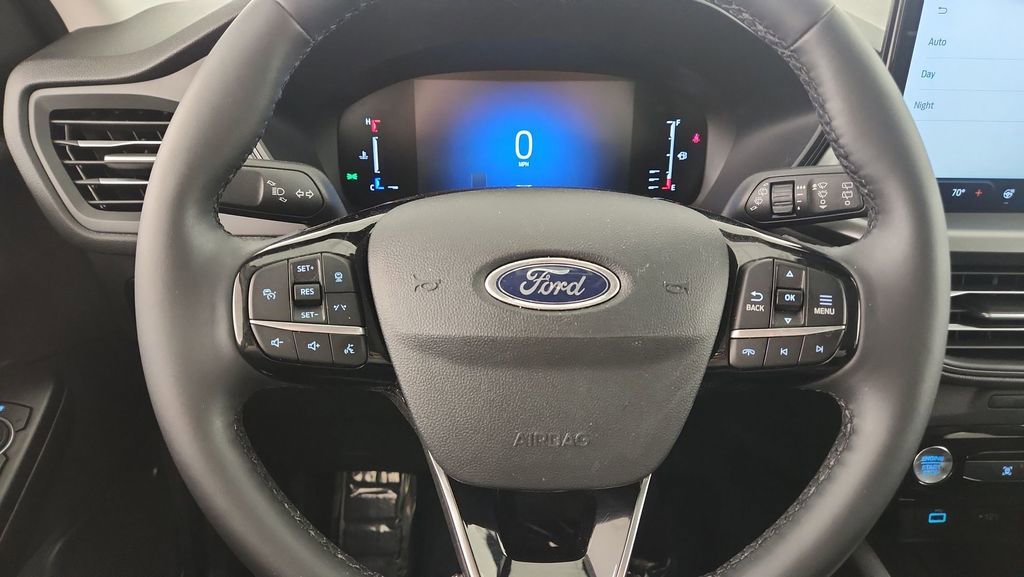 Used 2023 Ford Escape Active w/ Tech Pack #1 image 12