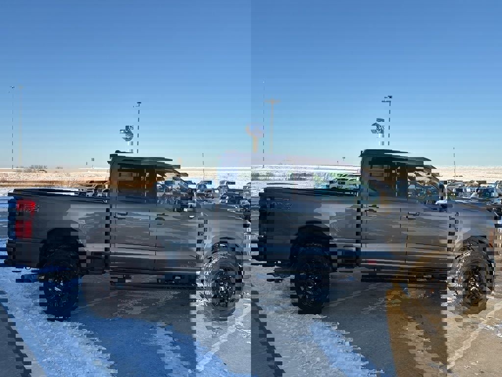 Used 2024 Ford F250 Lariat w/ Black Appearance Package image 7